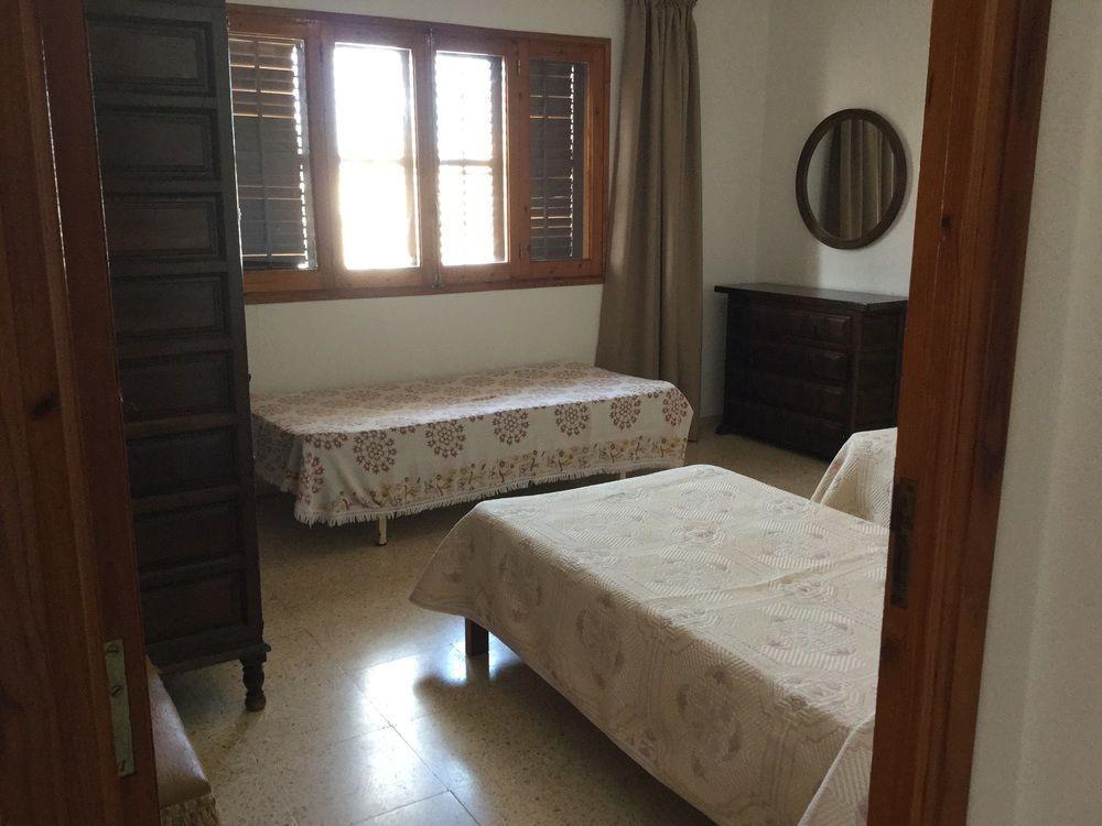 Apartamentos Alba Sant Antoni de Portmany Екстериор снимка