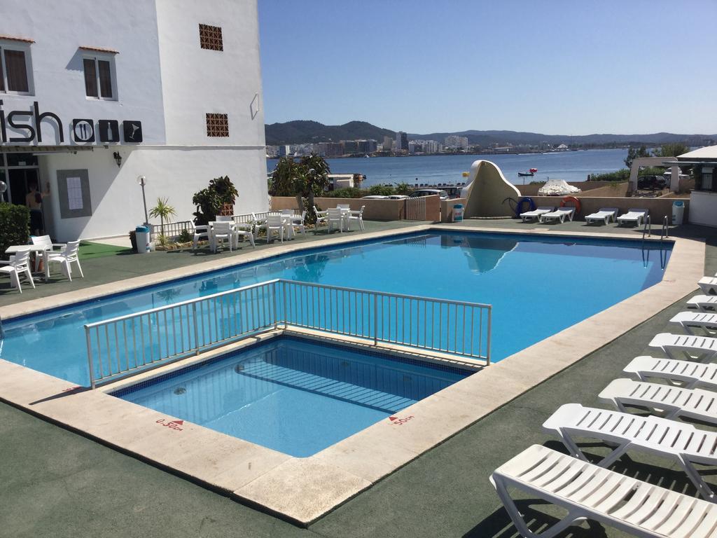 Apartamentos Alba Sant Antoni de Portmany Екстериор снимка