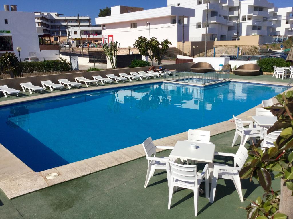 Apartamentos Alba Sant Antoni de Portmany Екстериор снимка