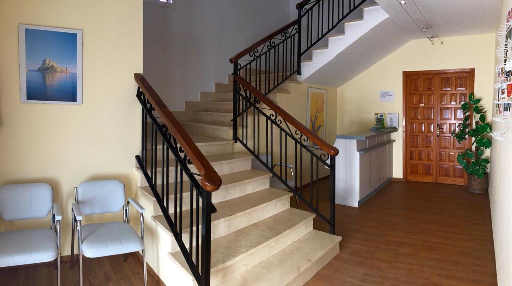 Apartamentos Alba Sant Antoni de Portmany Екстериор снимка
