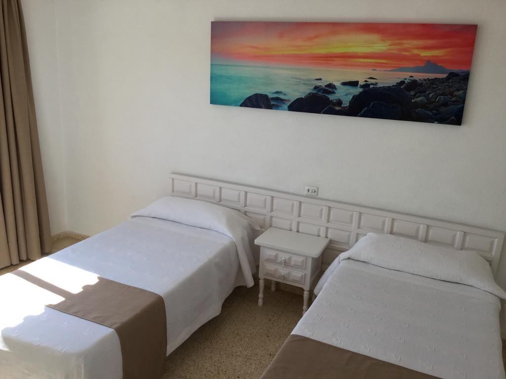 Apartamentos Alba Sant Antoni de Portmany Екстериор снимка