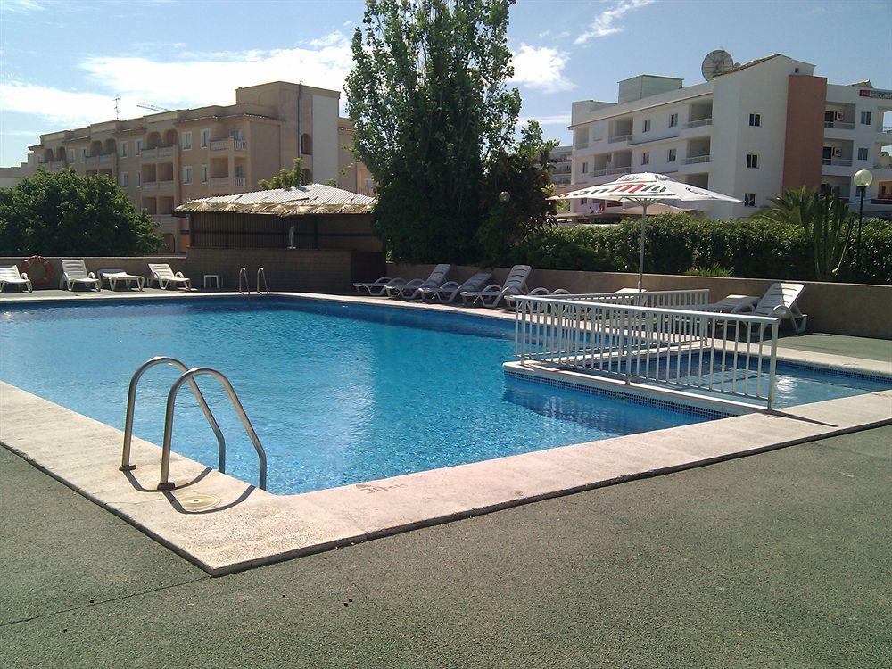 Apartamentos Alba Sant Antoni de Portmany Екстериор снимка