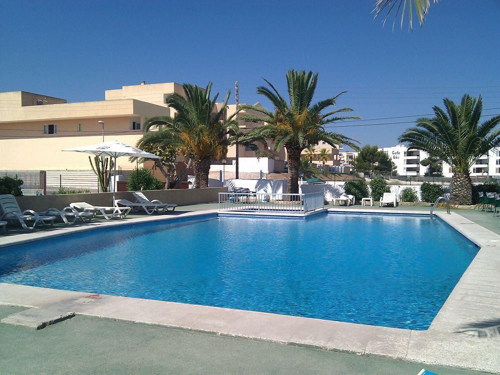 Apartamentos Alba Sant Antoni de Portmany Екстериор снимка