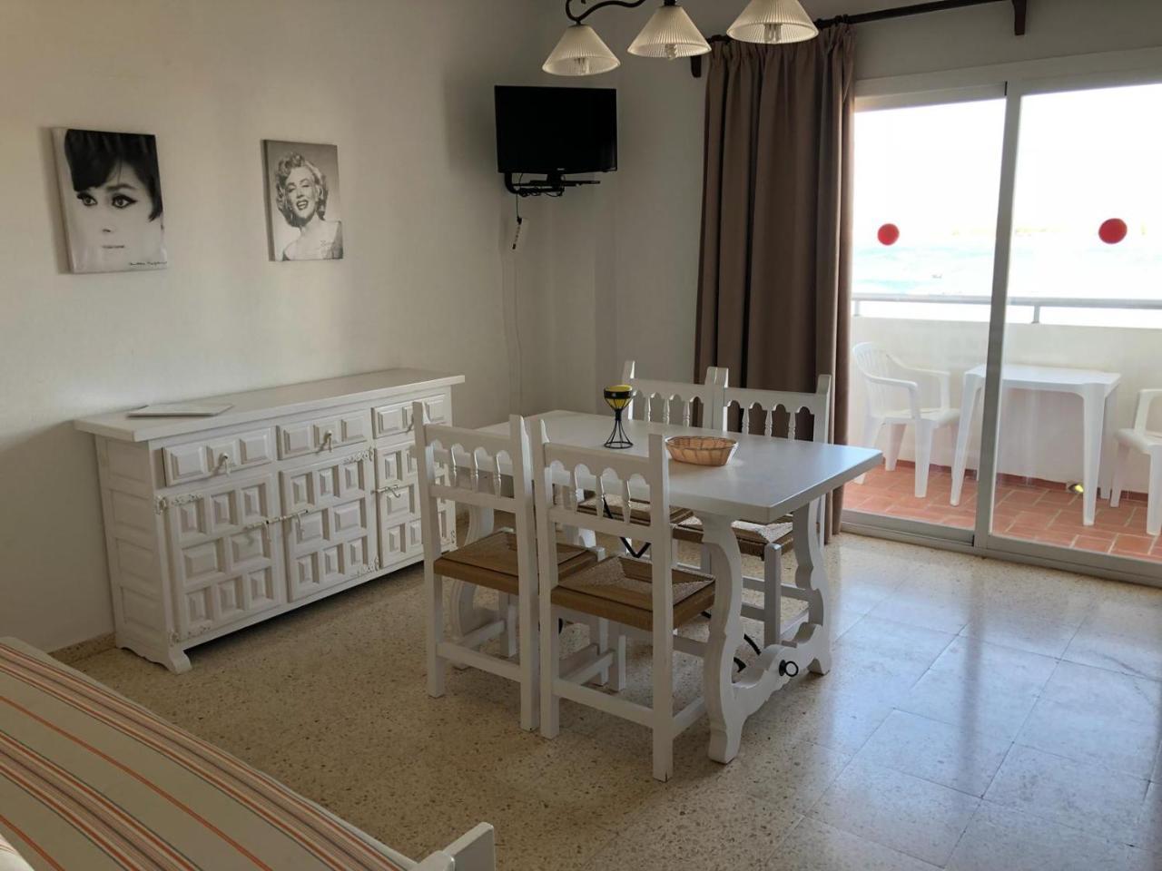 Apartamentos Alba Sant Antoni de Portmany Екстериор снимка