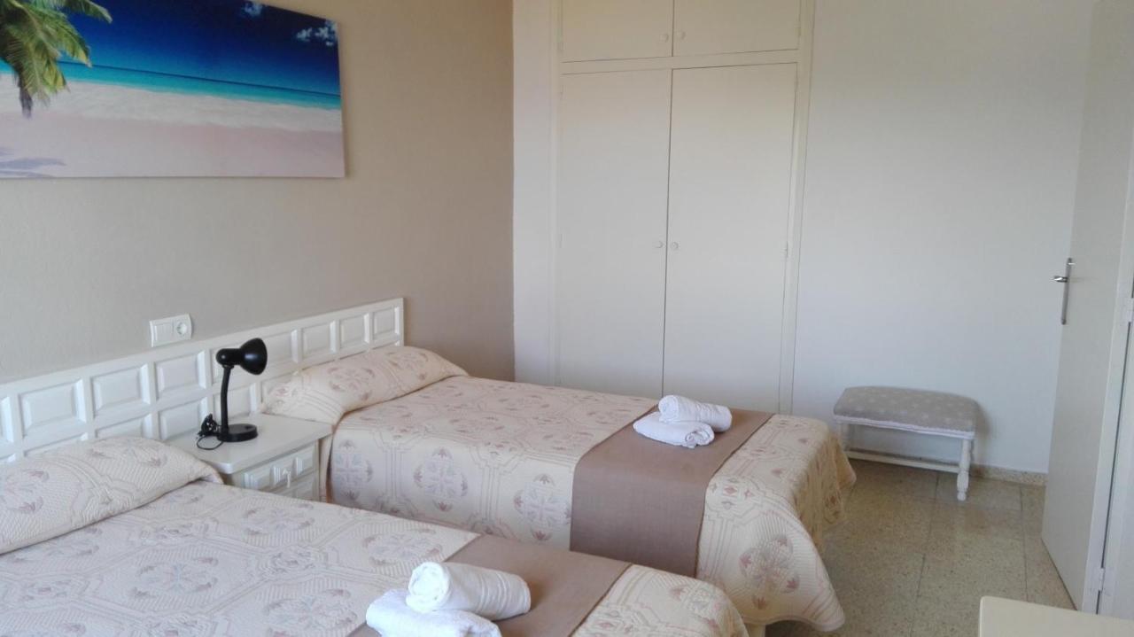 Apartamentos Alba Sant Antoni de Portmany Екстериор снимка